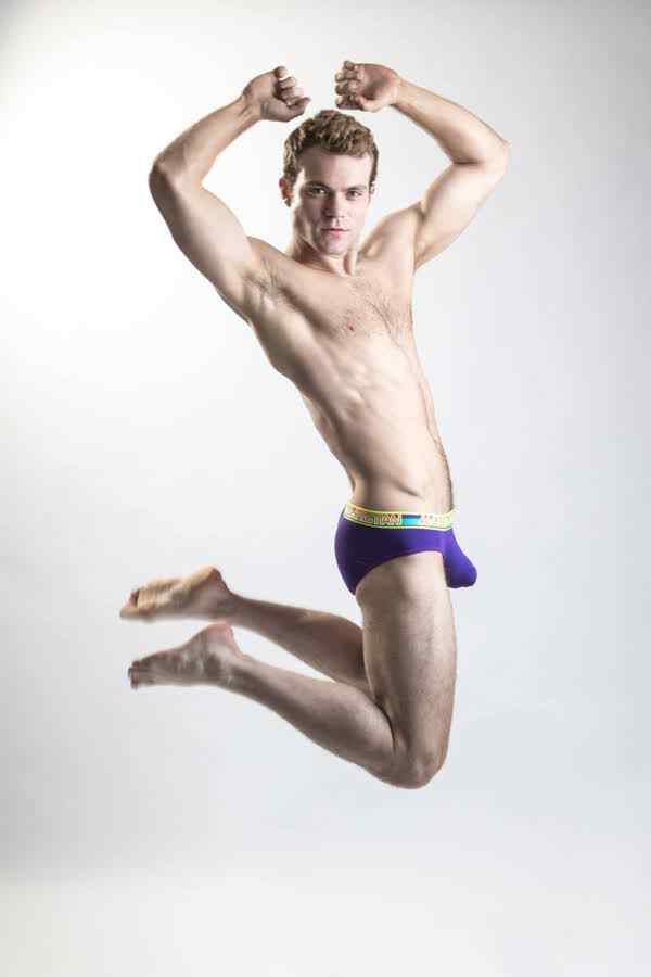 Jonathan Cottrell leaping for Dot